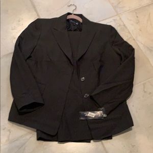 Evan picone suit gray (new with tags)